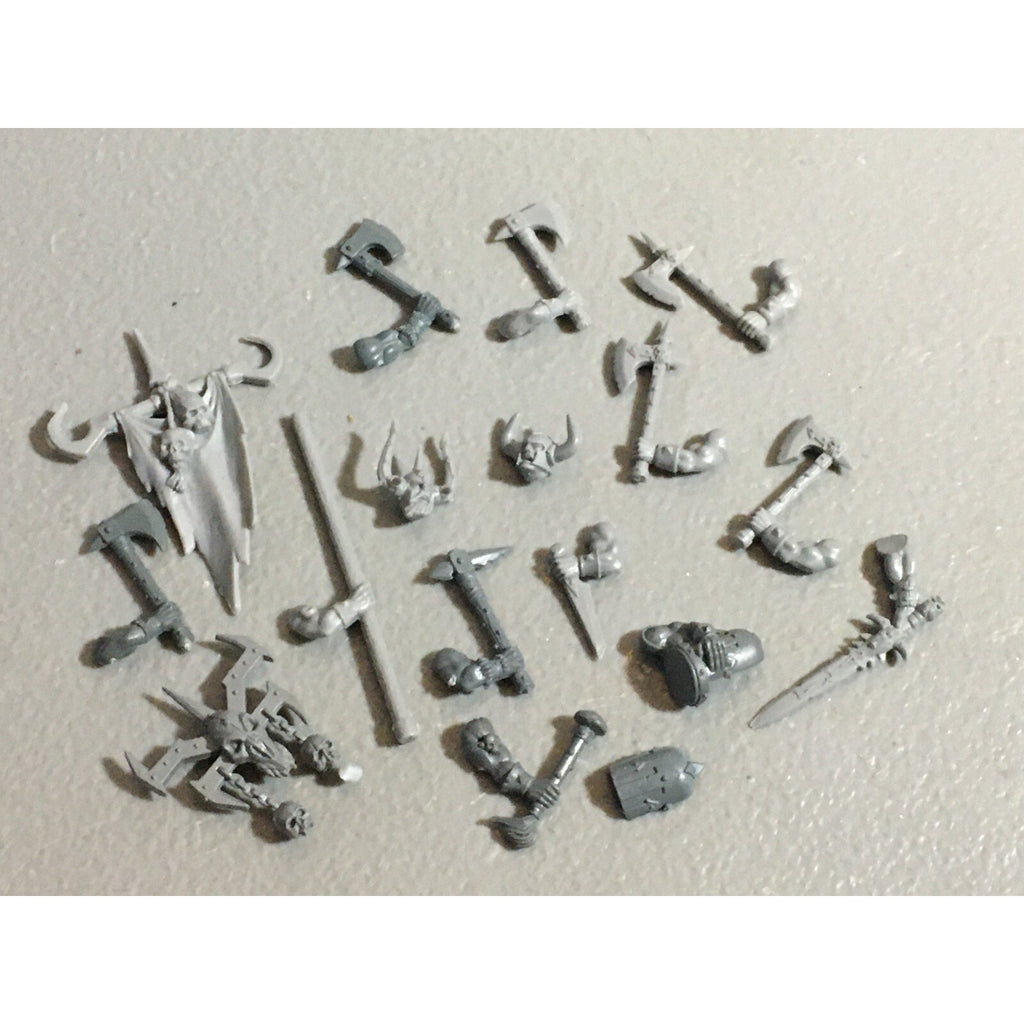A22182 WARHAMMER FANTASY CHAOS MORTALS BITS LOT MIXED MARAUDER COMMAND & ARMS GW