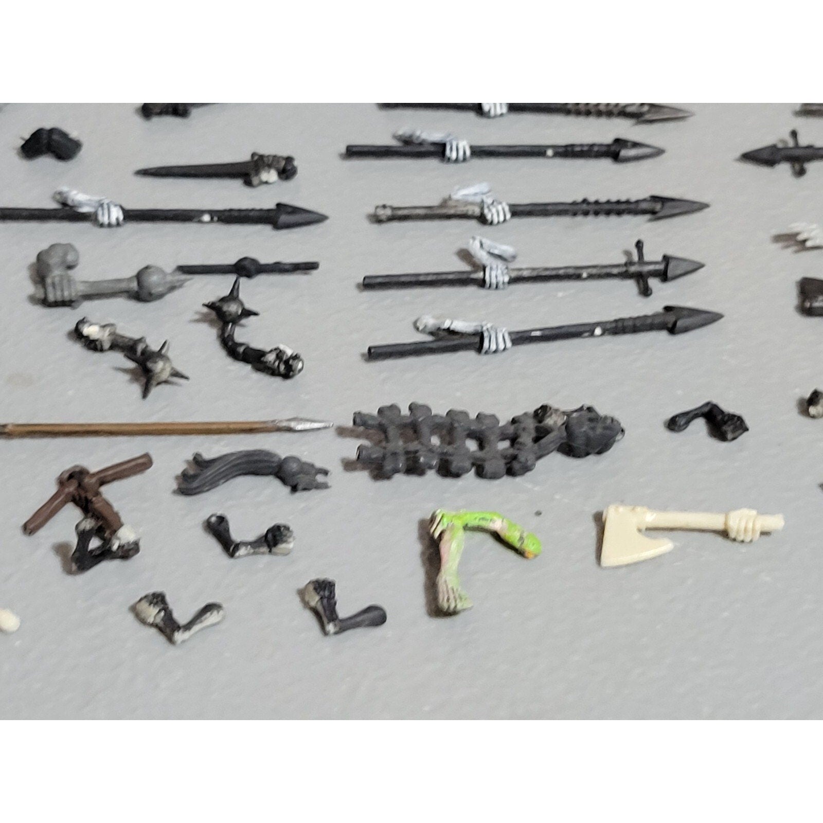 A18901 WARHAMMER FANTASY BITS LOT EMPIRE UNDEAD ARMS SPEARS SWORDS