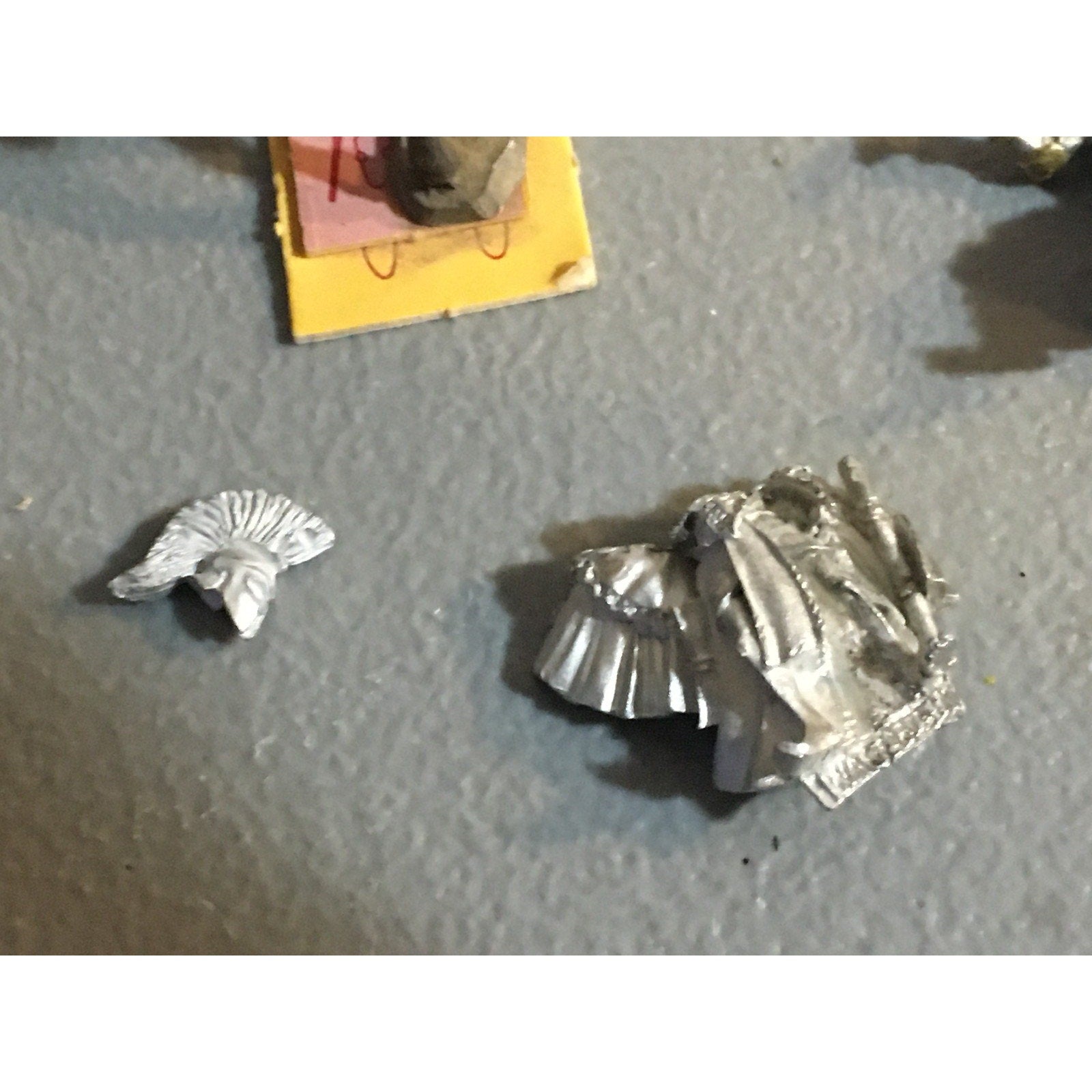 A32578 UNKNOWN MINIATURES METAL LOT KNIGHT SKELETON WARRIOR SOLDIER