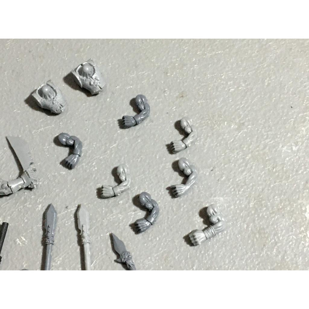 A22614 WARHAMMER FANTASY ORCS & GOBLINS BITS LOT ORC MIXED GAMES WORKSHOP GW