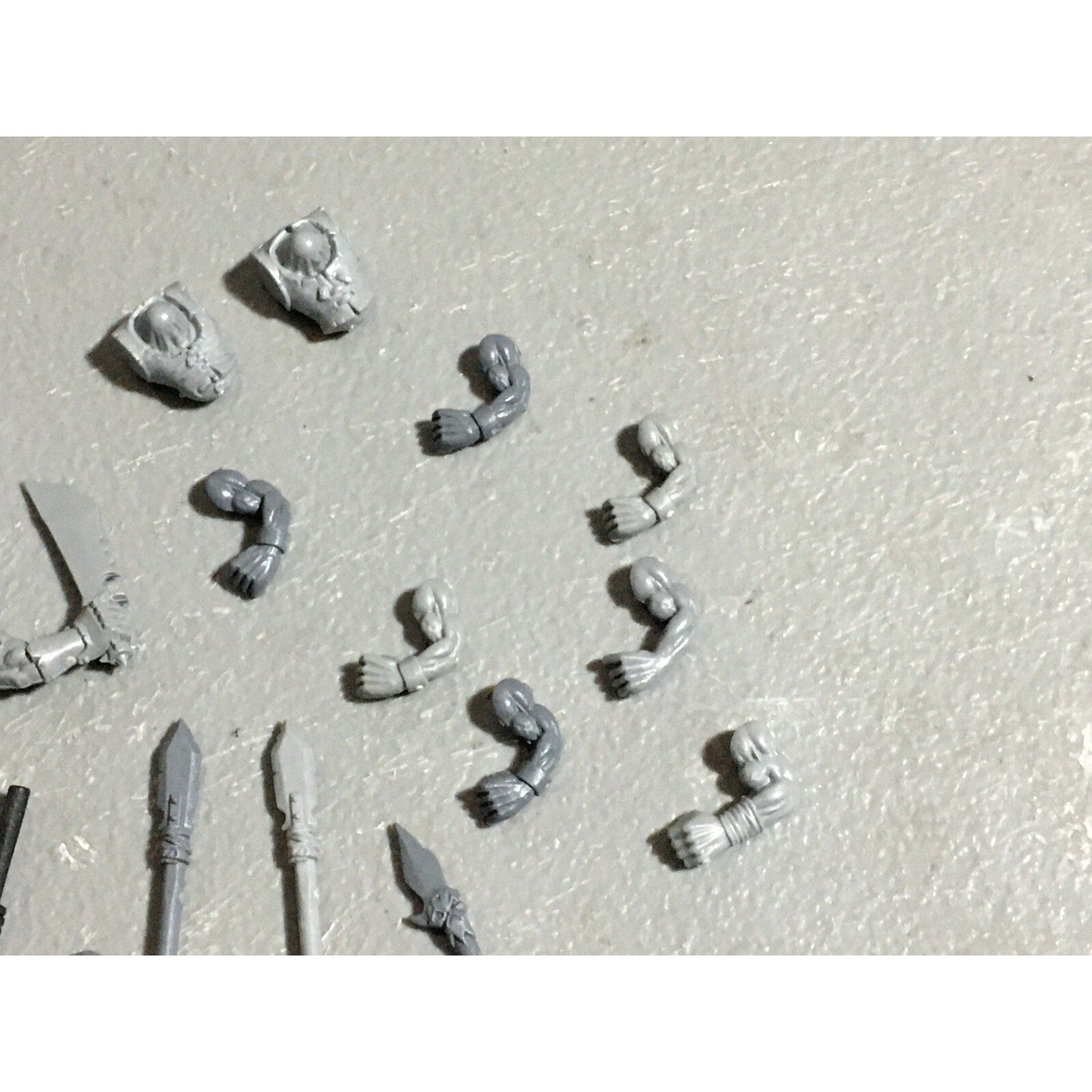 A22614 WARHAMMER FANTASY ORCS & GOBLINS BITS LOT ORC MIXED GAMES WORKSHOP GW