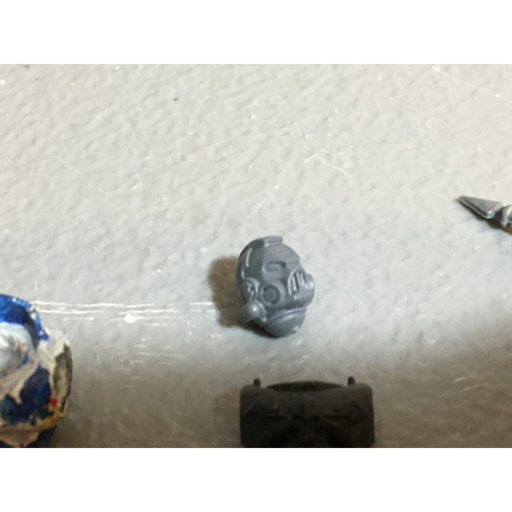 A23465 WARHAMMER 40K CHAOS SPACE MARINES BITS LOT MIXED VEHICLE ARMS GW
