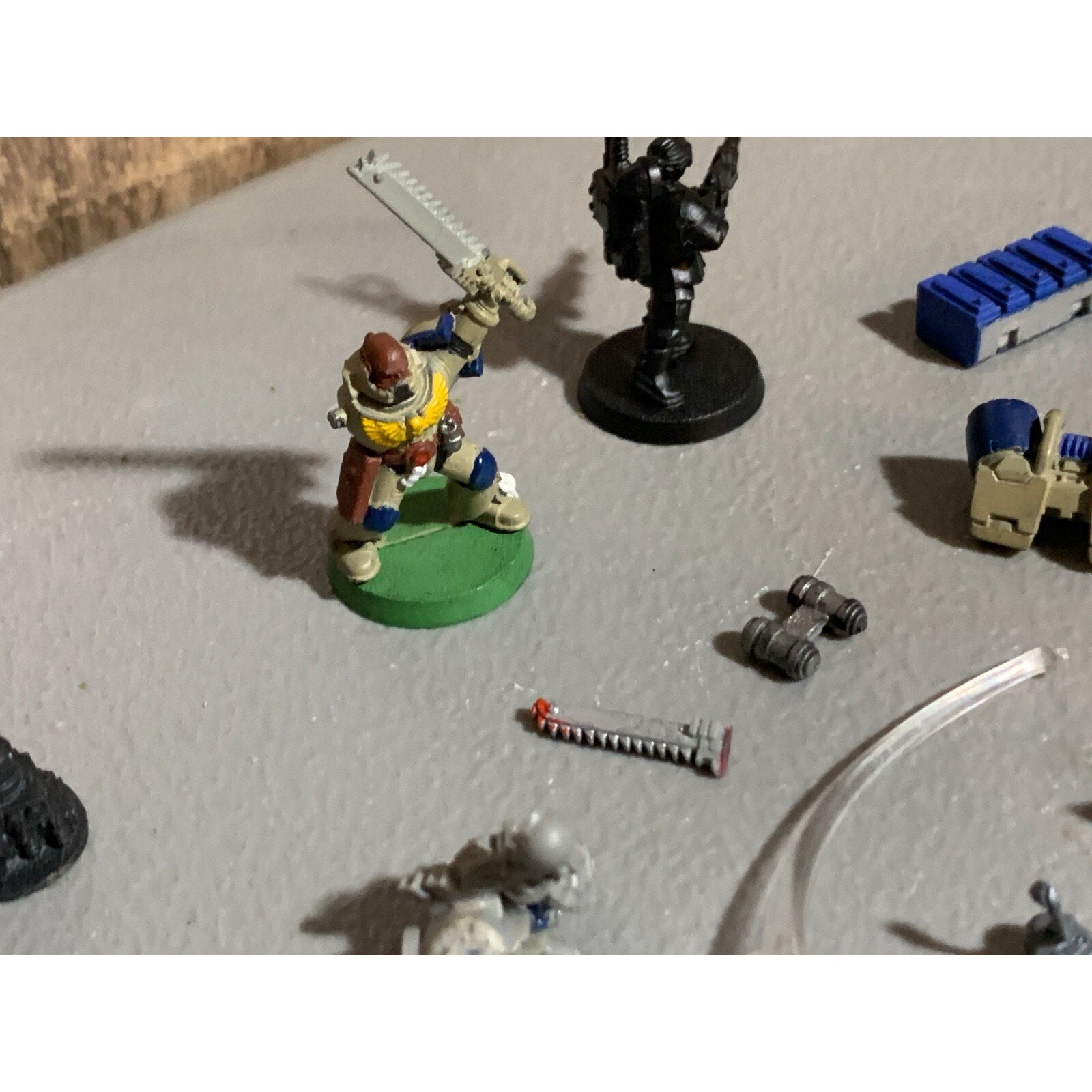 A16811 WARHAMMER 40K SPACE MARINES IMPERIAL & CHAOS BITS LOT GW GAMES WORKSHOP