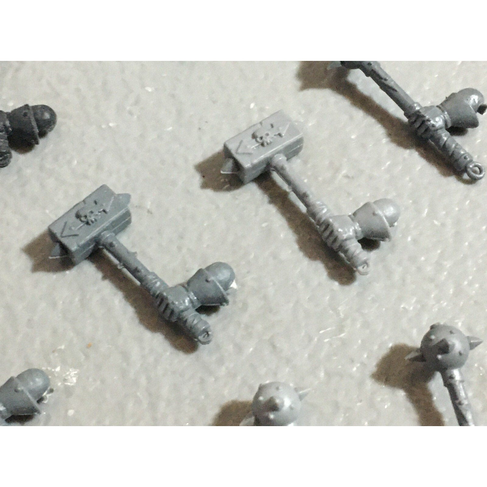 A22216 WARHAMMER FANTASY CHAOS MORTALS BITS LOT HAMMER HANDS GAMES WORKSHOP
