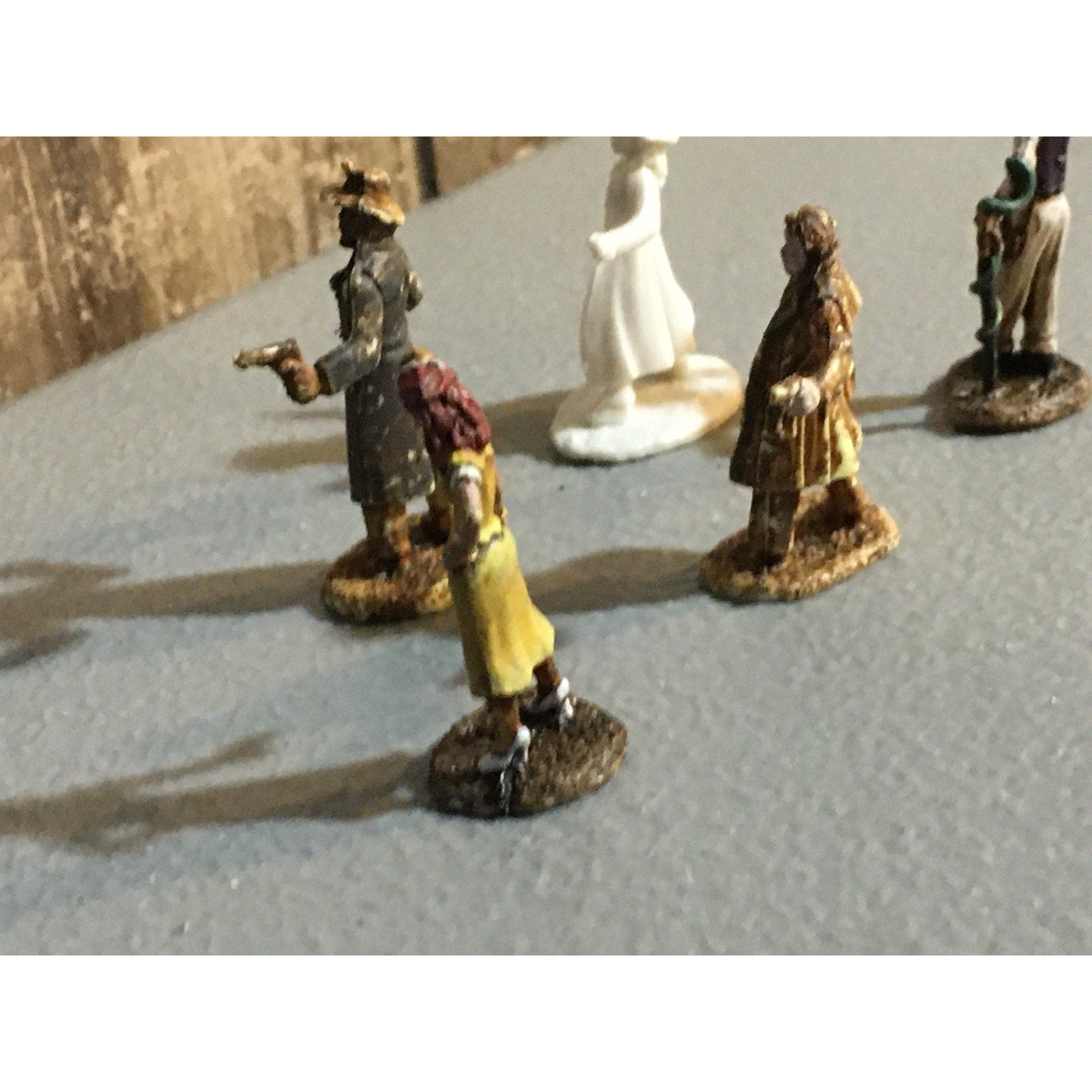 A30876 REAPER MINIATURES RMP HUMANS DETECTIVE FEMALE GUNNER