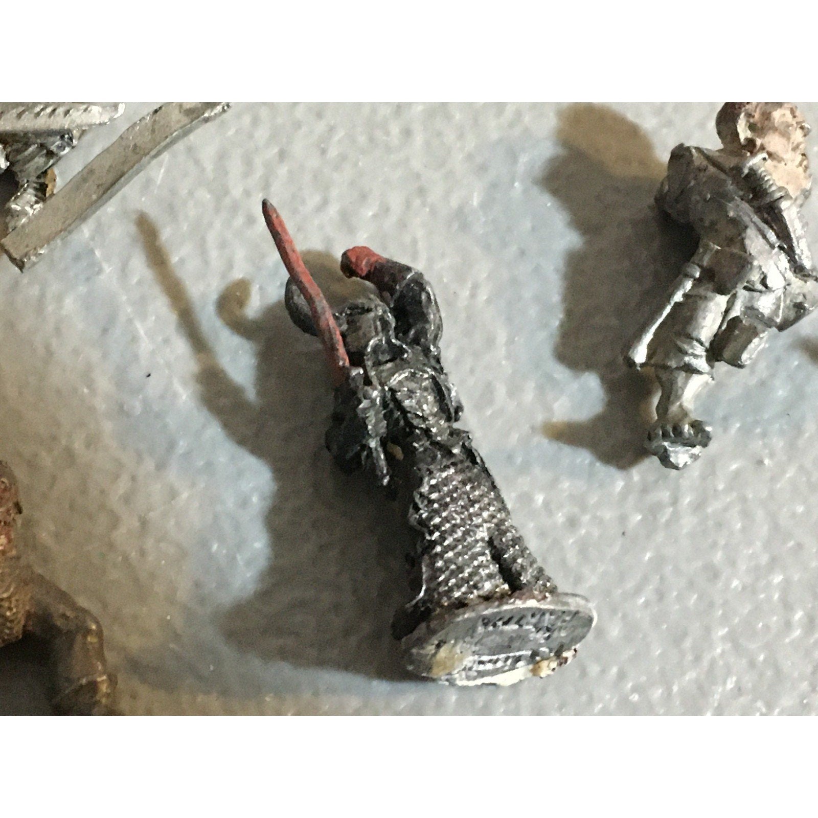 A32532 UNKNOWN METAL MINIATURES INCOMPLETE LOT HUMAN ELF WARRIOR