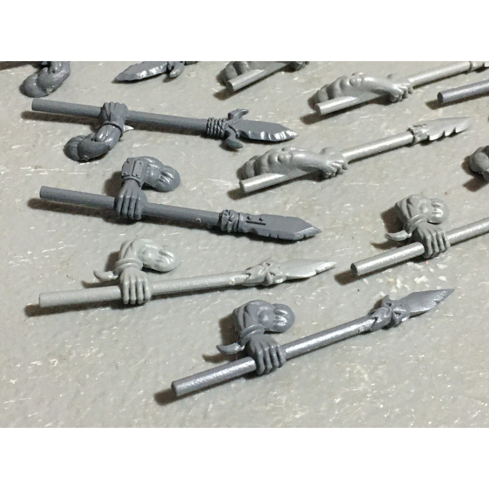 A22609 WARHAMMER FANTASY ORCS & GOBLINS BITS LOT ORC BOYZ SPEARS GAMES WORKSHOP