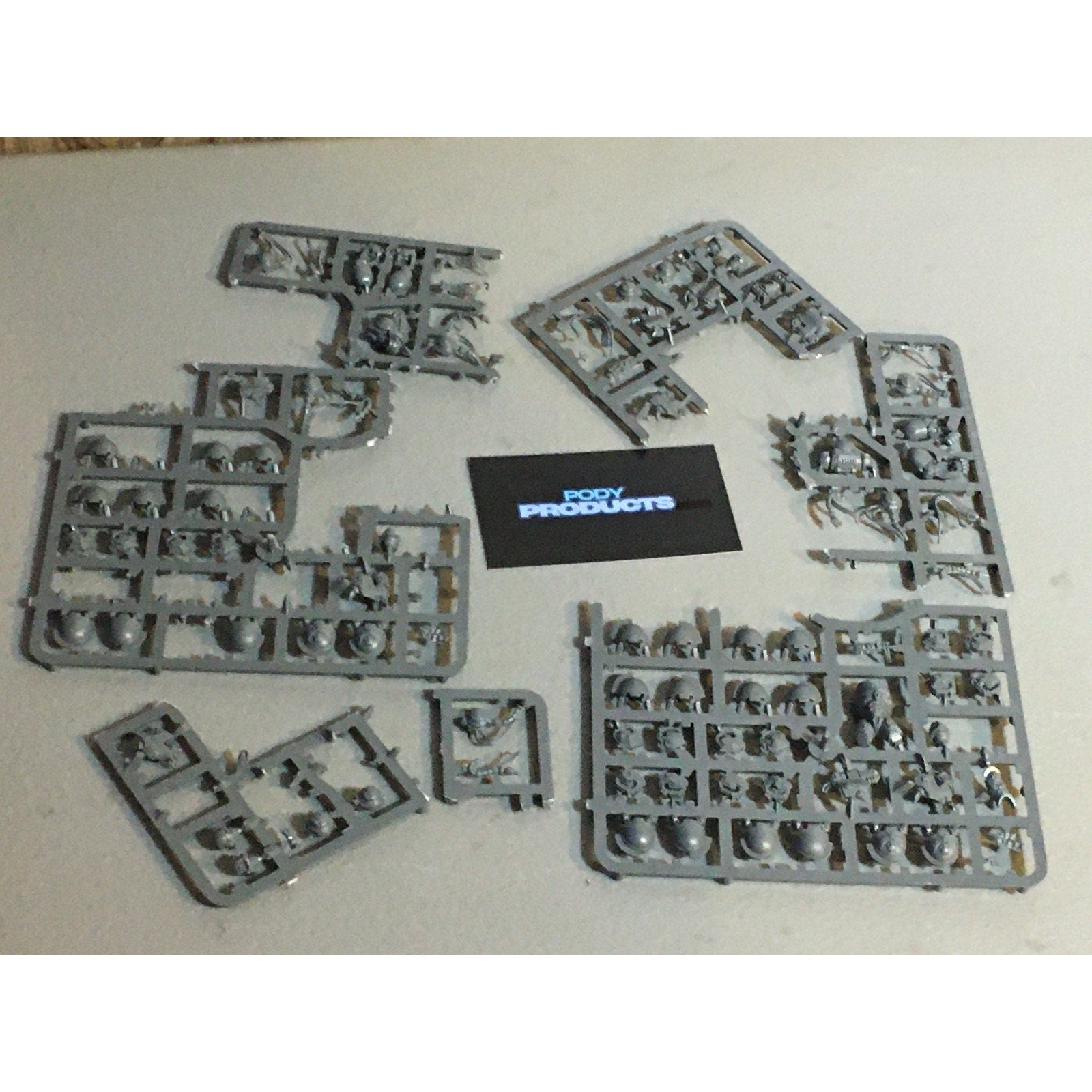 A33673 WARHAMMER 40K SPACE MARINES BITS ON SPRUE LOT PRIMARIS GW GAMES WORKSHOP