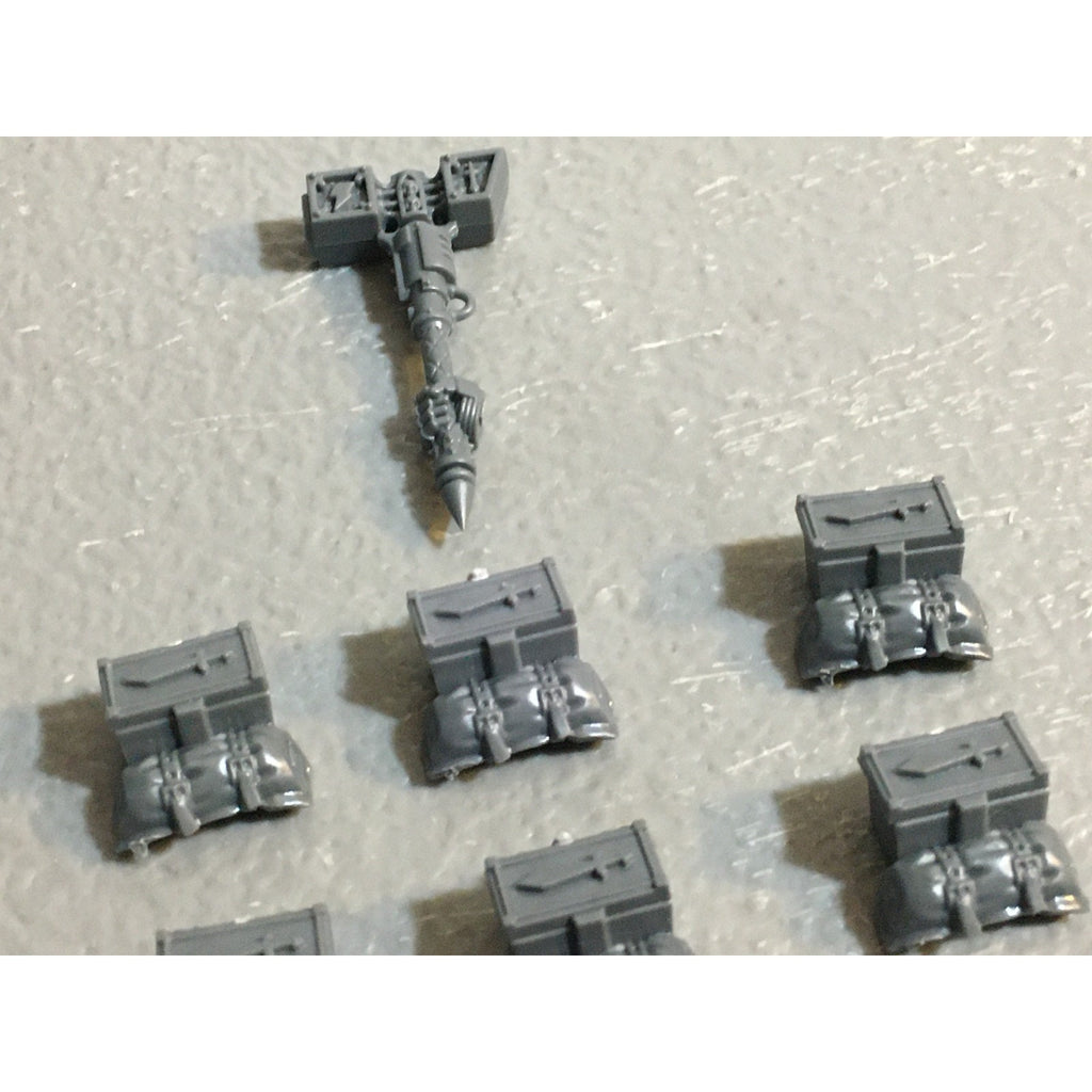 A29400 WARHAMMER 40K SPACE MARINES DARK ANGELS RAVENWING BIKE SADDLEBAG BITS LOT