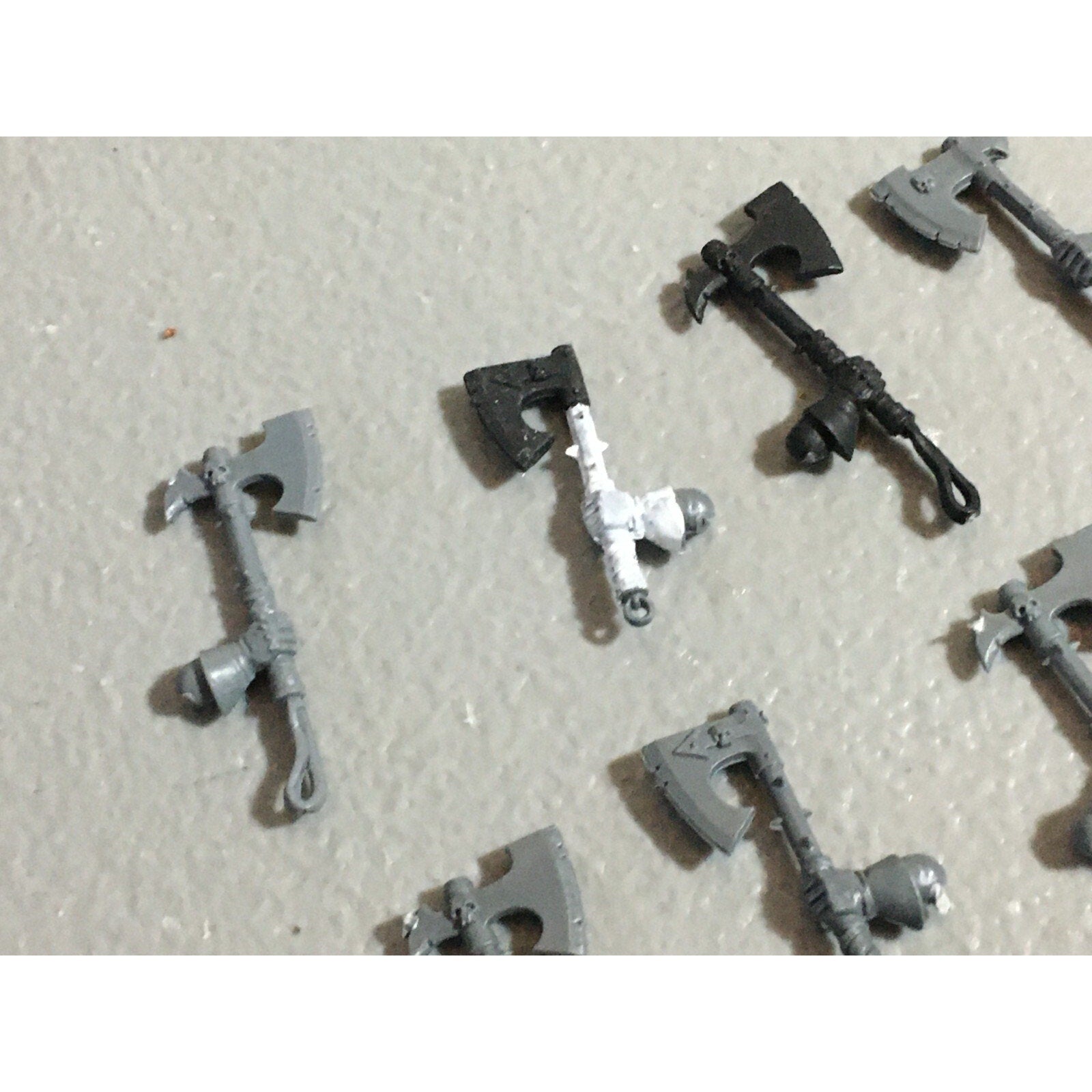 A22210 WARHAMMER FANTASY CHAOS MORTALS BITS LOT AXE HANDS GAMES WORKSHOP
