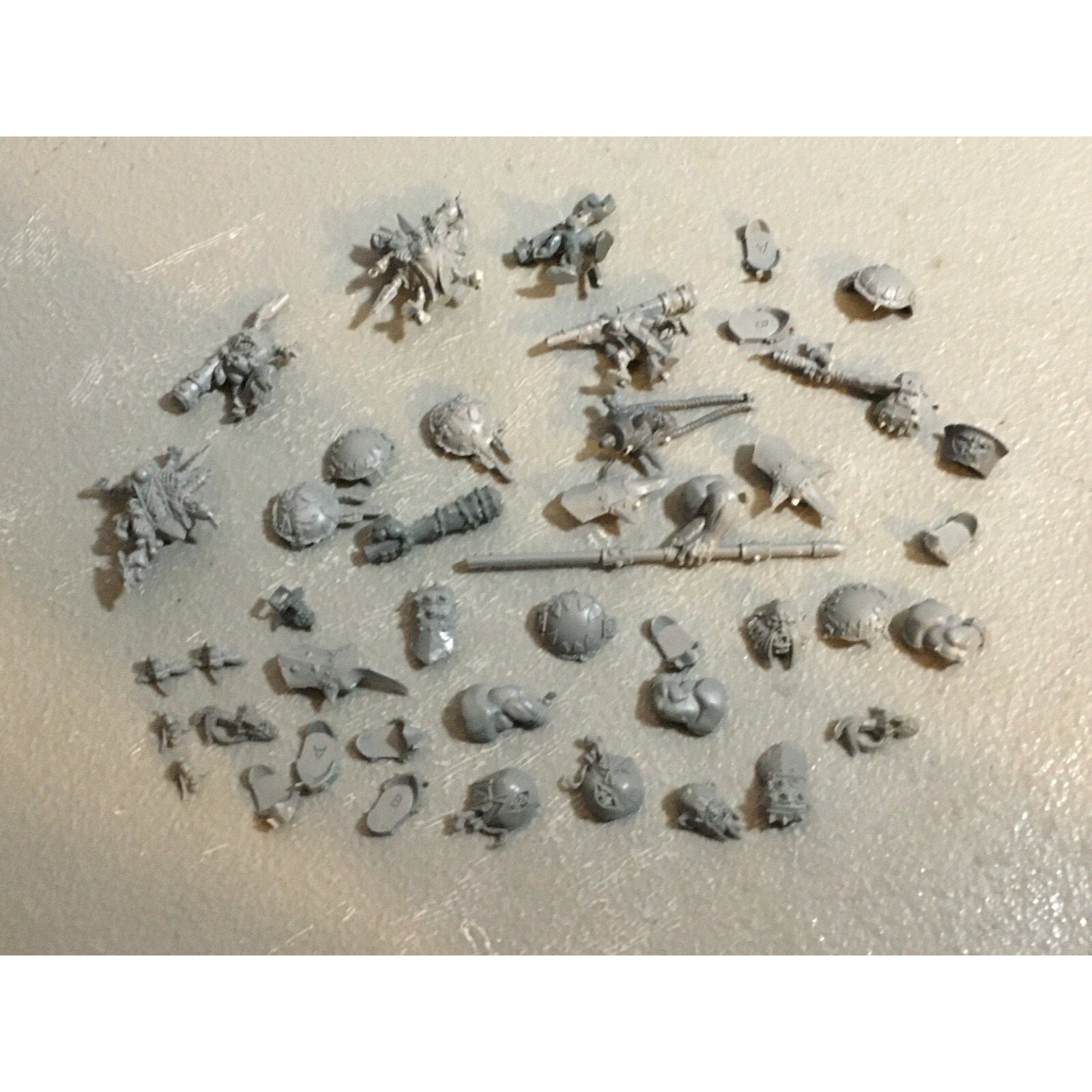 A20127 WARHAMMER FANTASY AOS OGRE KINGDOMS MANEATERS BITS LOT ARM GAMES WORKSHOP