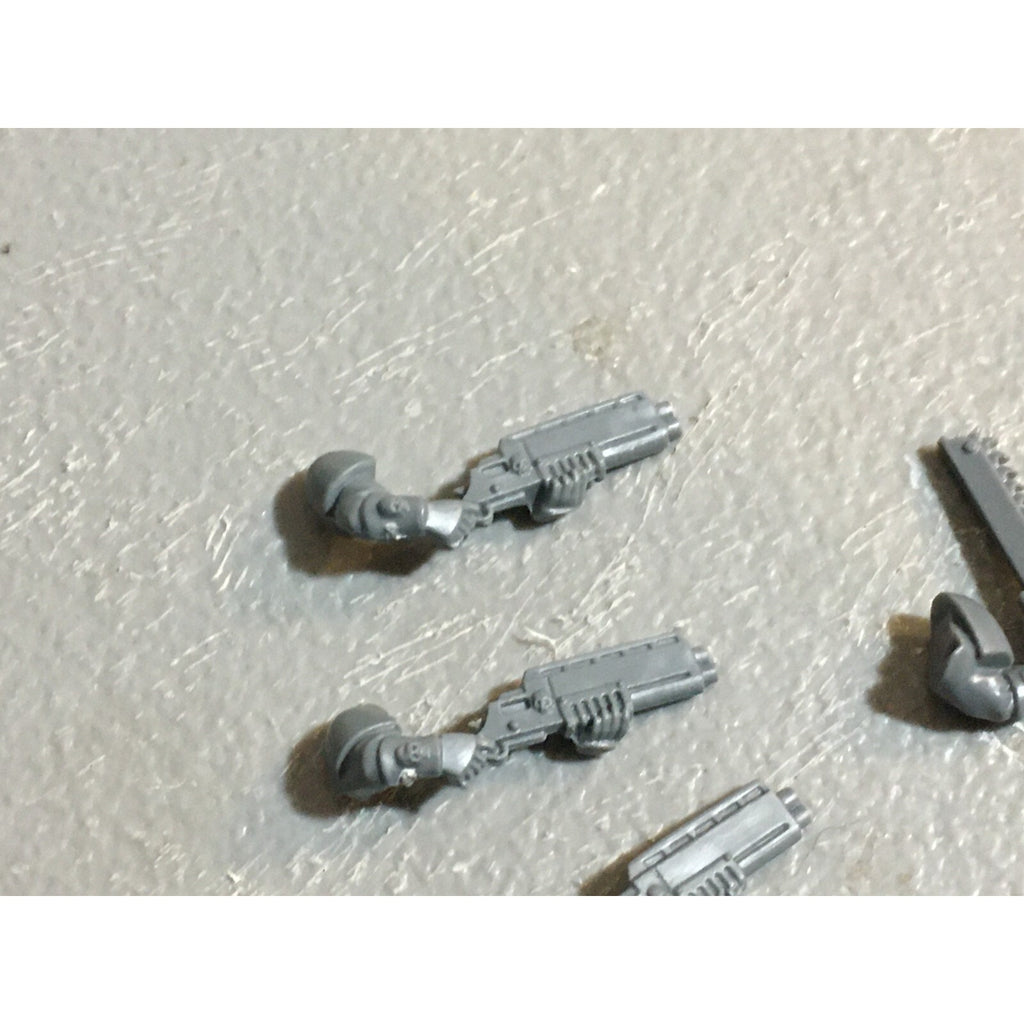 A23092 WARHAMMER 40K SPACE MARINES BITS LOT SCOUTS ARMS GAMES WORKSHOP GW