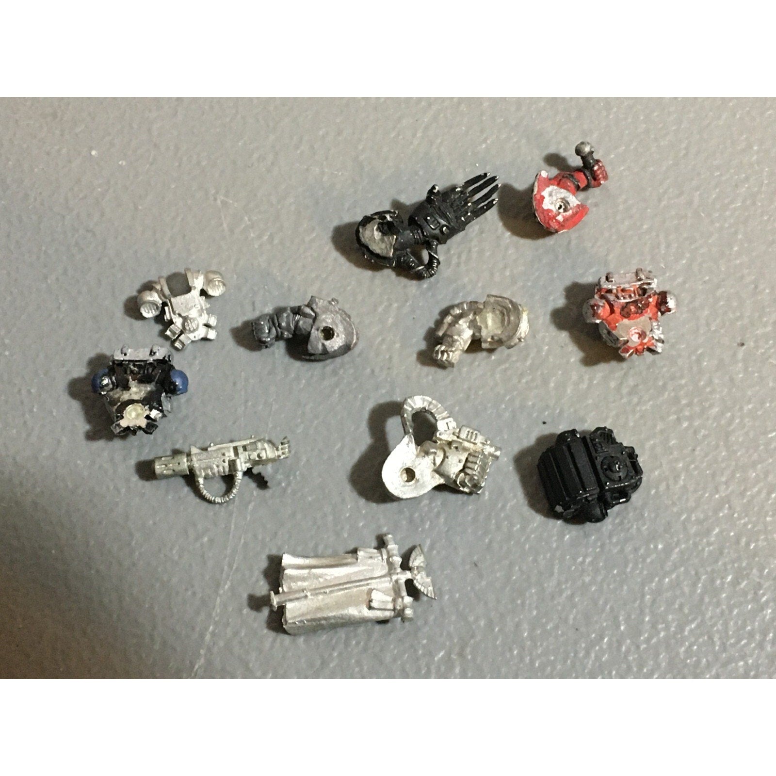 A20128 WARHAMMER 40K SPACE MARINES METAL ARM BITS LOT GAMES WORKSHOP
