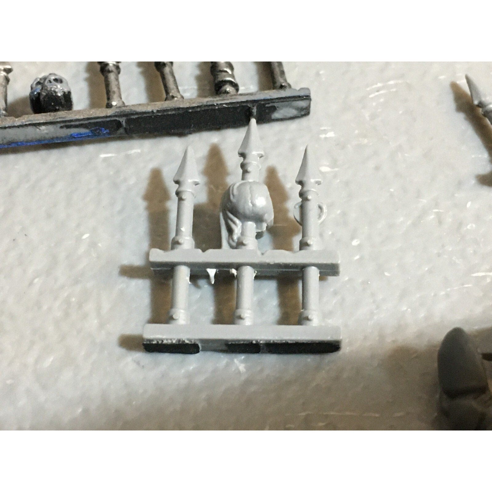 A23244 WARHAMMER 40K CHAOS SPACE MARINES BITS LOT VEHICLE SPIKES LEGS ARMS GW