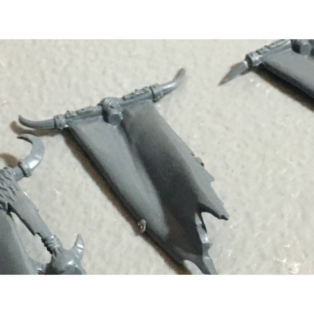 A22262 WARHAMMER FANTASY CHAOS MORTALS BITS LOT MIXED BANNERS ACCESSORIES GW