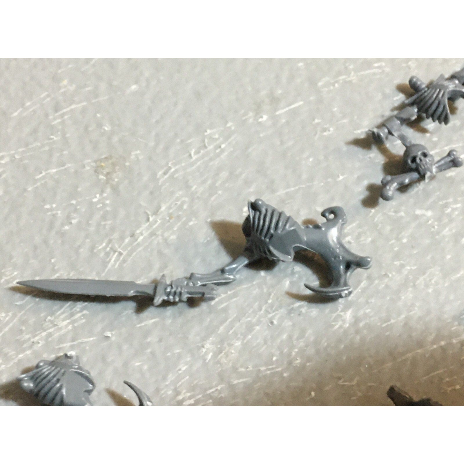 A23426 WARHAMMER FANTASY VAMPIRE COUNTS BITS LOT SKELETON WIGHT TORSO BANNER