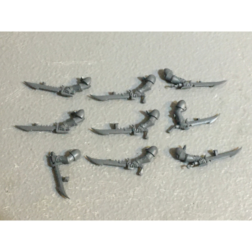 A31463 WARHAMMER 40K CHAOS EMPERORS CHILDREN BITS LOT BLADES SWORD GW