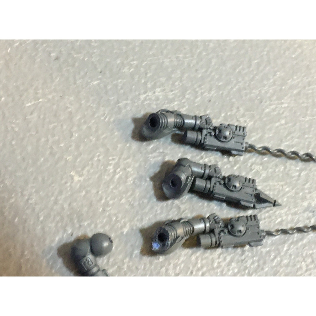 A29414 WARHAMMER 40K SPACE MARINES PRIMARIS BITS LOT TORSO FRONTS REIVER ARMS GW