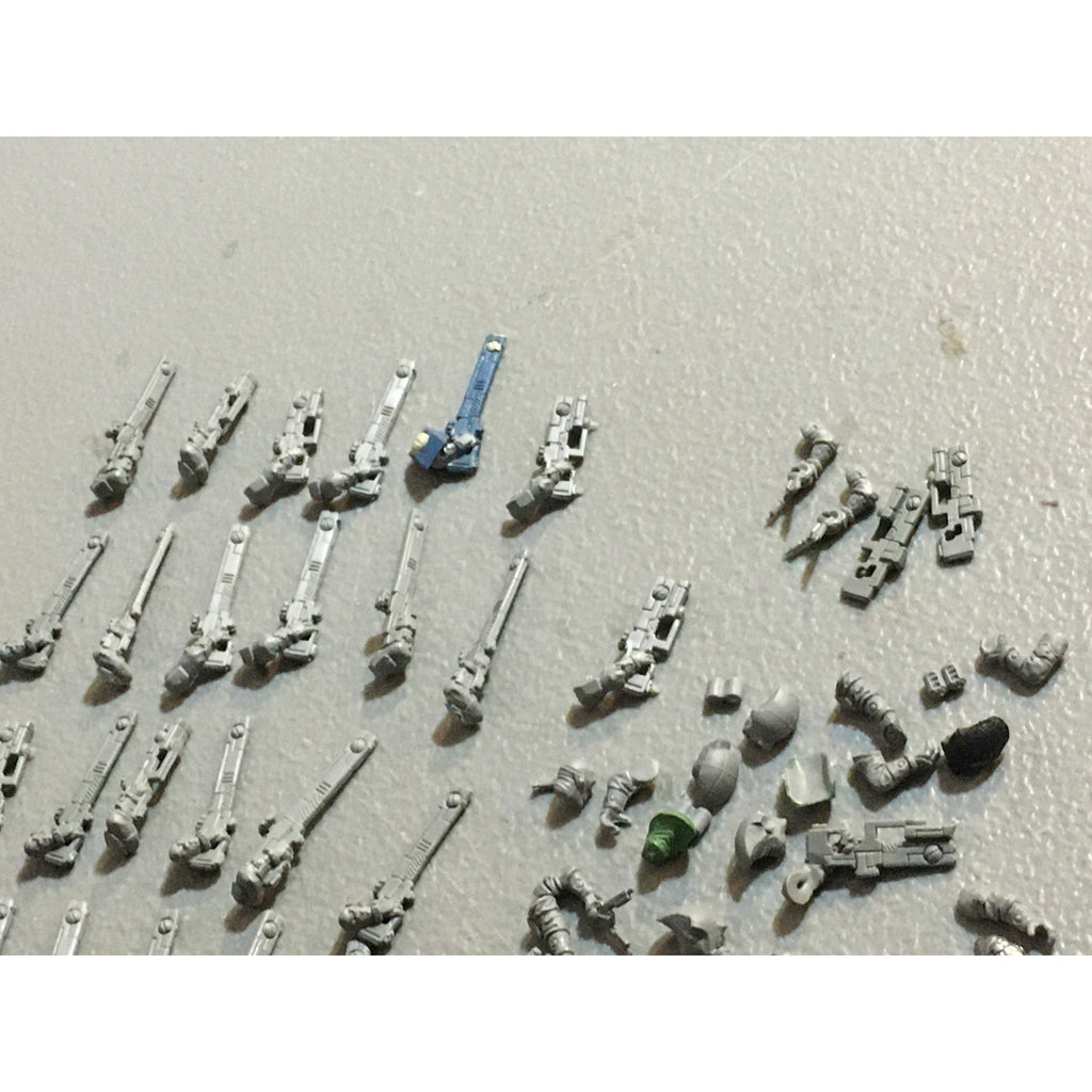 A33932 WARHAMMER 40K TAU EMPIRE FIRE WARRIORS BITS LOT GW GAMES WORKSHOP
