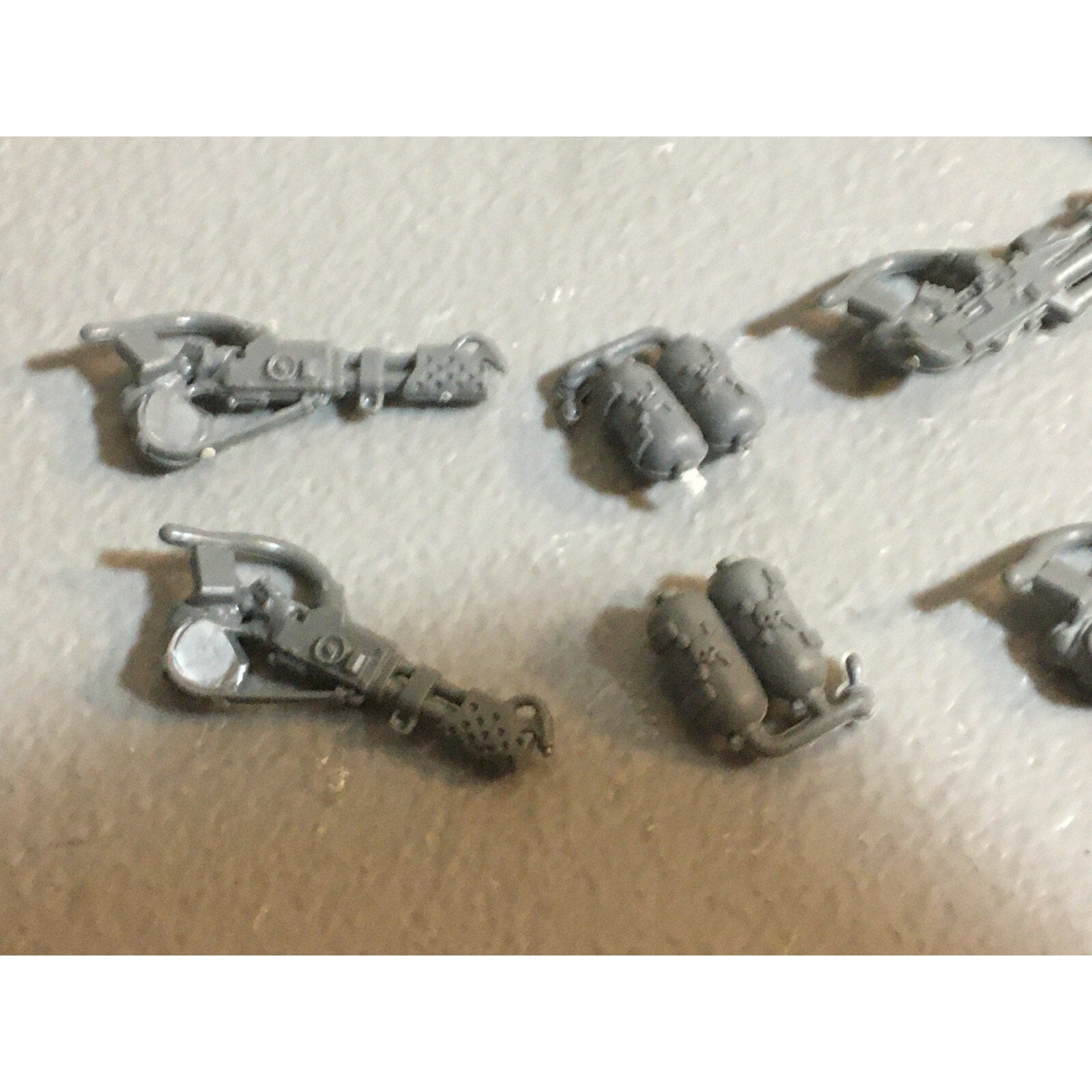 A17851 WARHAMMER 40K ASTRA IG GUARD TANK COMMANDER & SPECIAL WEAPONS BITS LOT