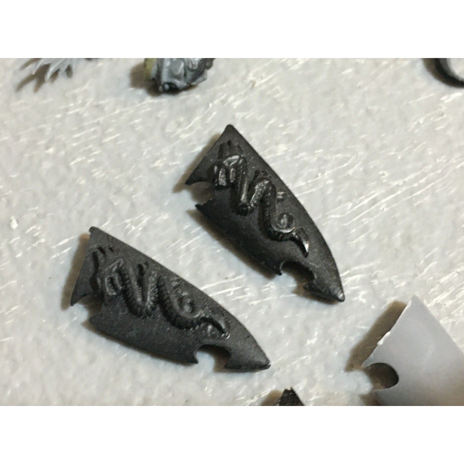 A23451 WARHAMMER FANTASY DARK ELVES BITS LOT ARMS HEADS SHIELDS GAMES WORKSHOP