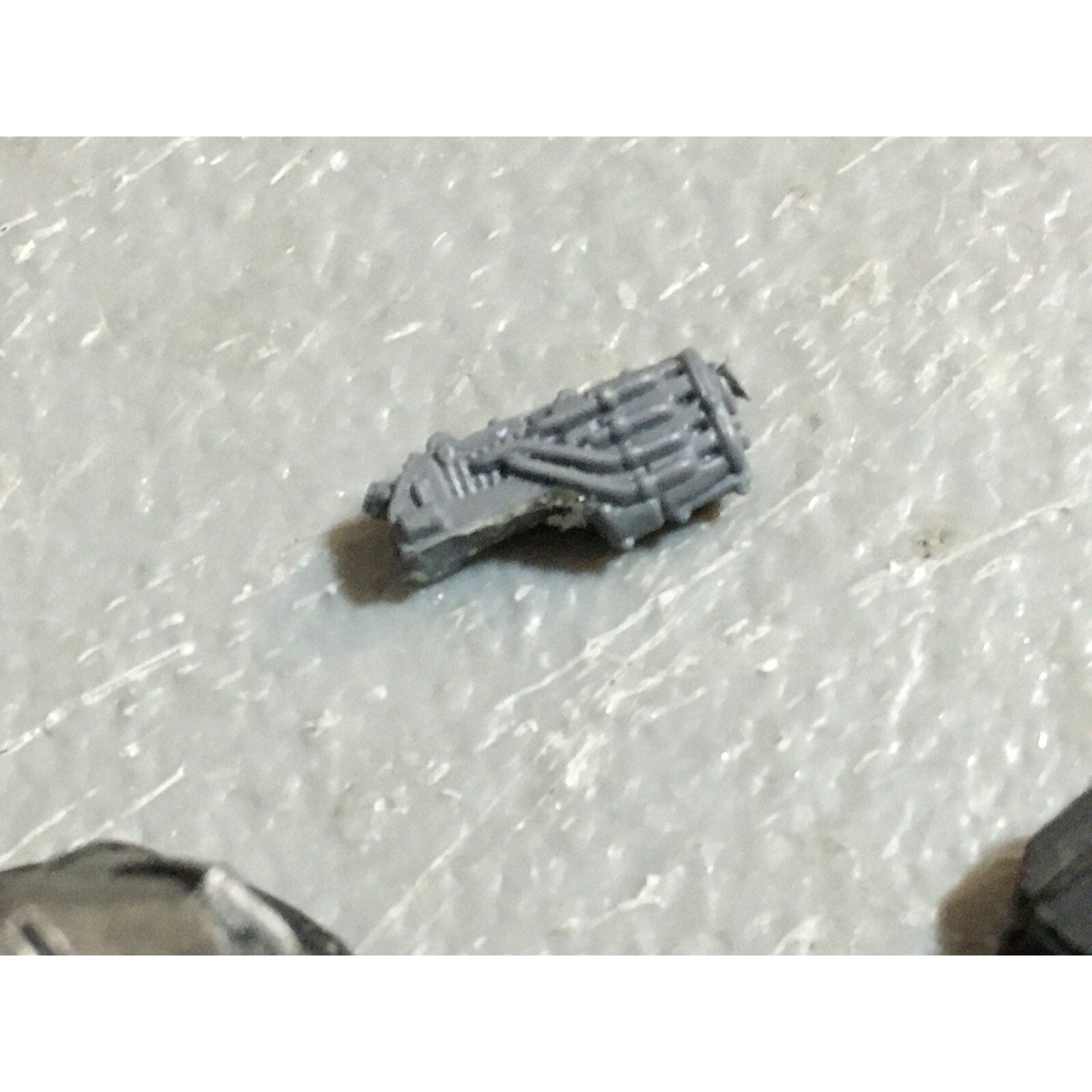 A23156 WARHAMMER 40K CHAOS SPACE MARINES BITS LOT MIXED LEGS ARMS HEADS GW