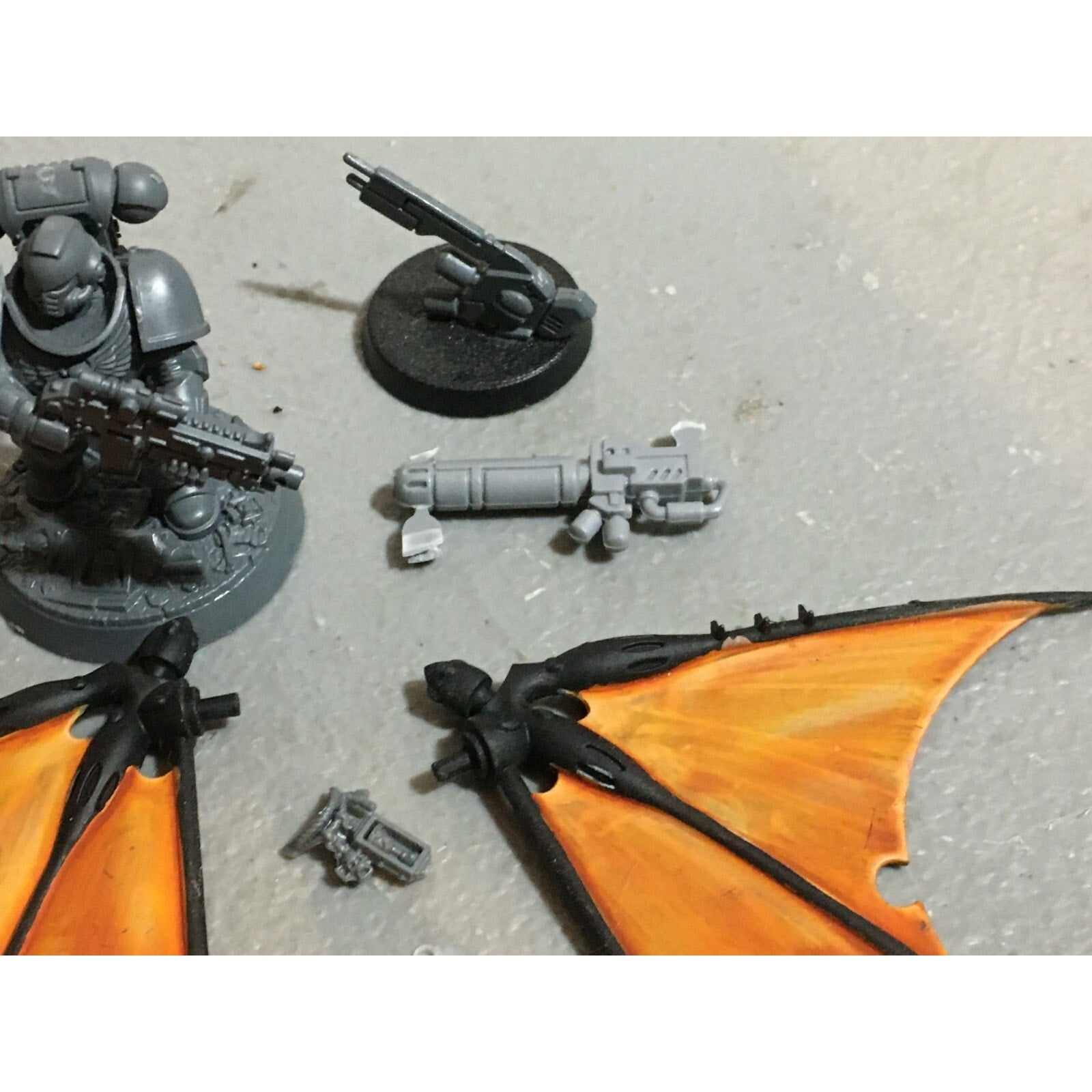 A20141 WARHAMMER 40K BITS LOT MECHANICUS SPACE MARINES ELDAR TAU