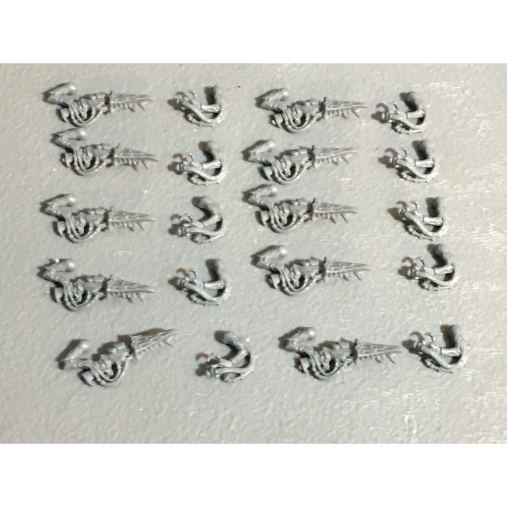 A23051 WARHAMMER 40K TYRANIDS BITS LOT DEVOURERS TERMAGANTS GAMES WORKSHOP GW