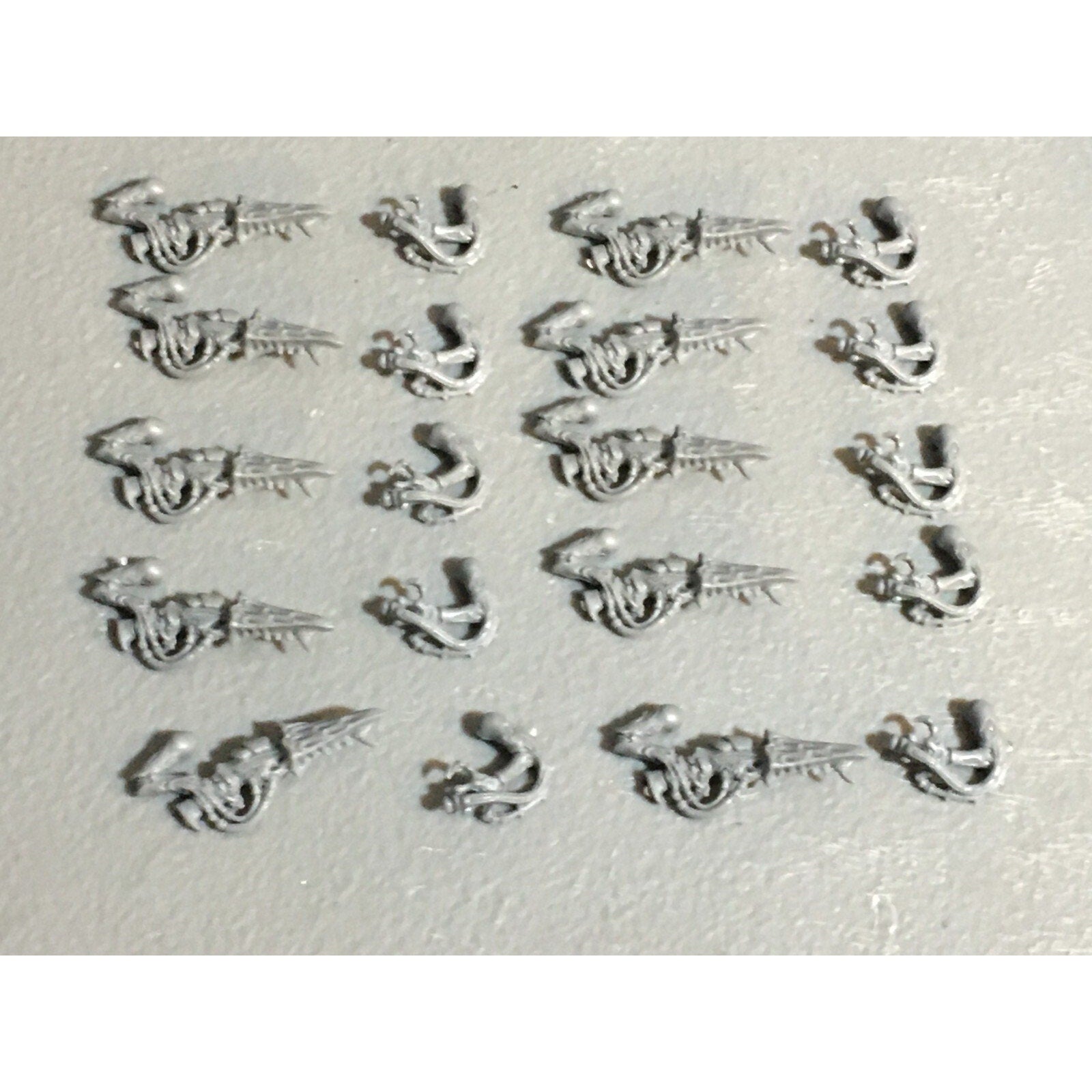 A23051 WARHAMMER 40K TYRANIDS BITS LOT DEVOURERS TERMAGANTS GAMES WORKSHOP GW