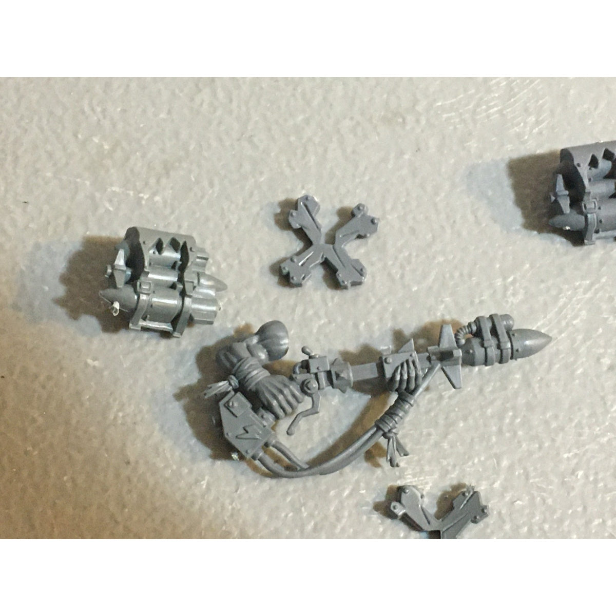 A33003 WARHAMMER 40K SPACE ORKS BITS LOT LOOTAS ROKKITS GW GAMES WORKS ...