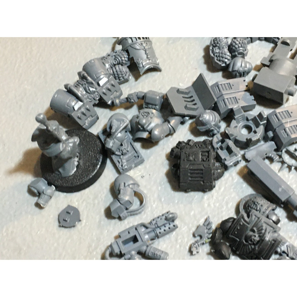 A26712 WARHAMMER 40K SPACE MARINES BITS LOT MIXED DREADNOUGHT DARK ANGELS OTHER