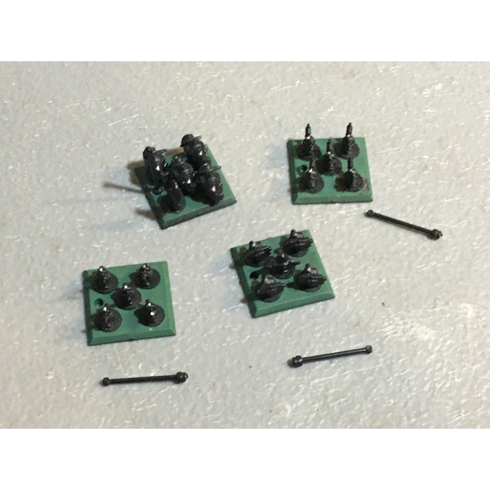 A25135 WARHAMMER 40K EPIC SQUATS SQUAT MIXED WARRIORS 4 STANDS GW