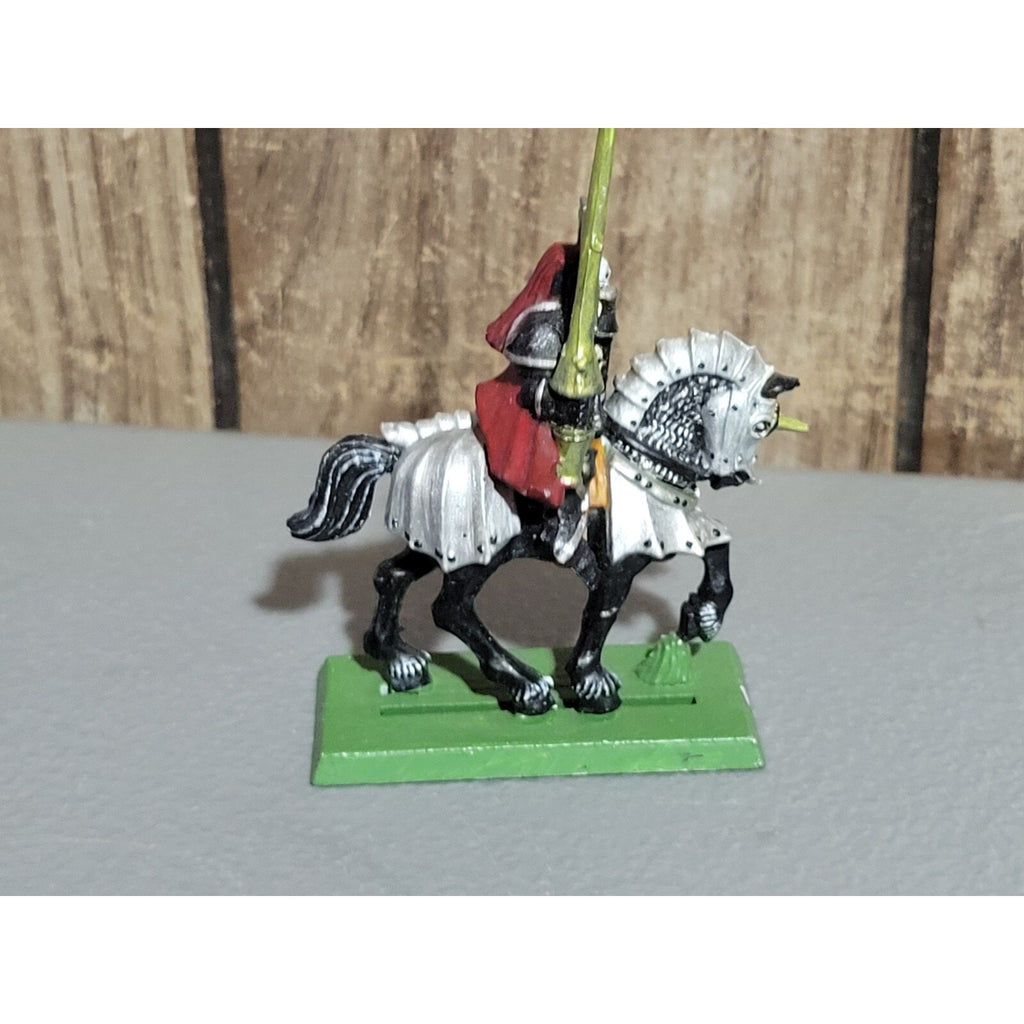 A18997 WARHAMMER FANTASY CHAOS MORTALS CLASSIC KNIGHT PLASTIC