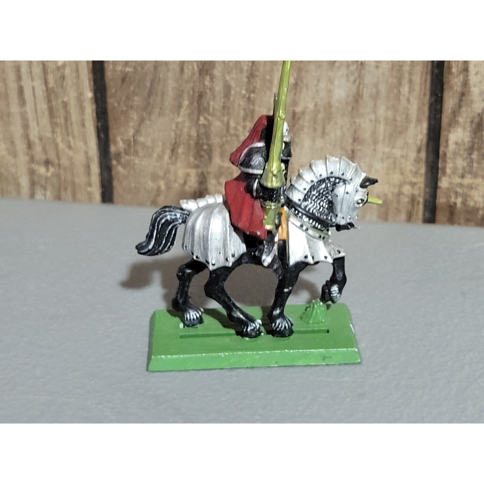 A18997 WARHAMMER FANTASY CHAOS MORTALS CLASSIC KNIGHT PLASTIC