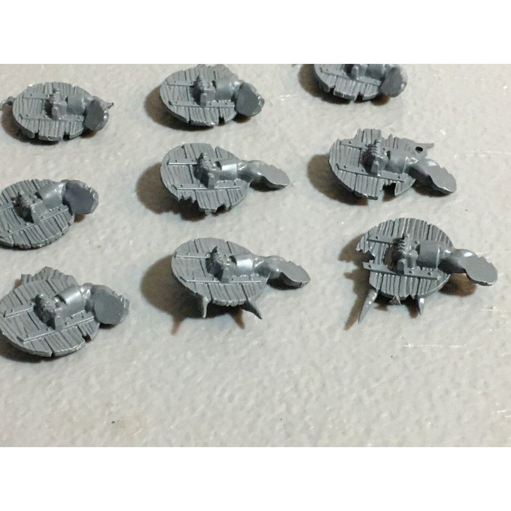 A23096 WARHAMMER FANTASY CHAOS BEASTMEN BITS LOT GOR SHIELDS GAMES WORKSHOP
