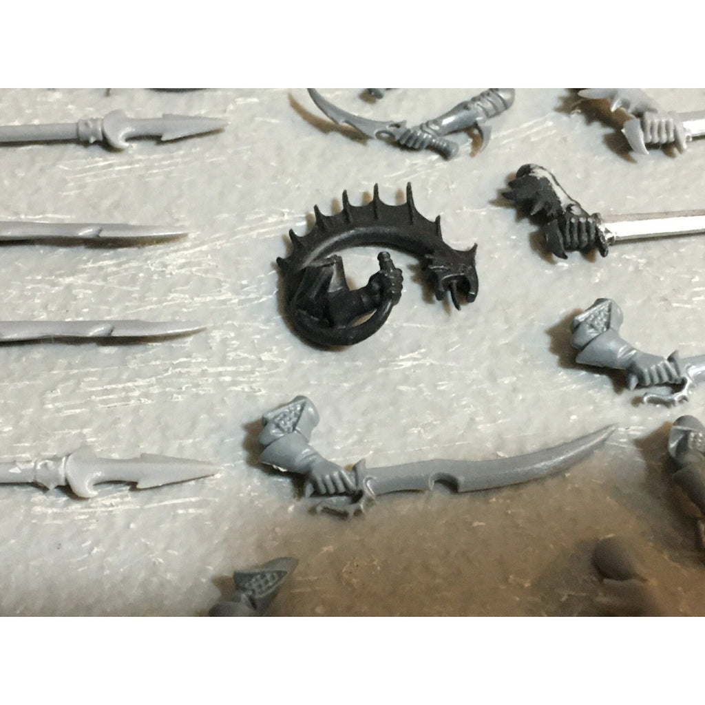 A23450 WARHAMMER FANTASY DARK ELVES BITS LOT ARMS SPEARS SWORDS GAMES WORKSHOP