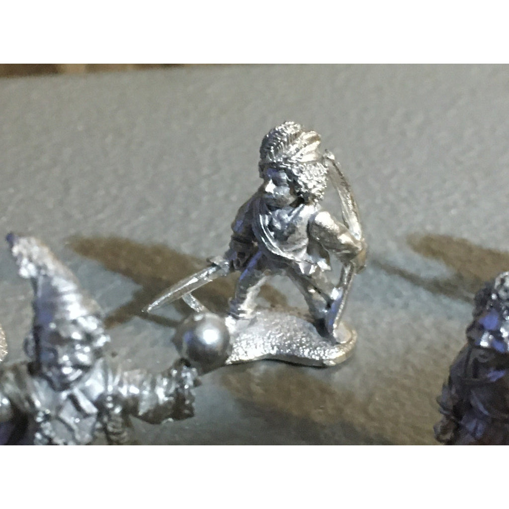 A32706 ALTERNATIVE ARMIES METAL MINIATURES CA2 HALFLING WALKING PARTY
