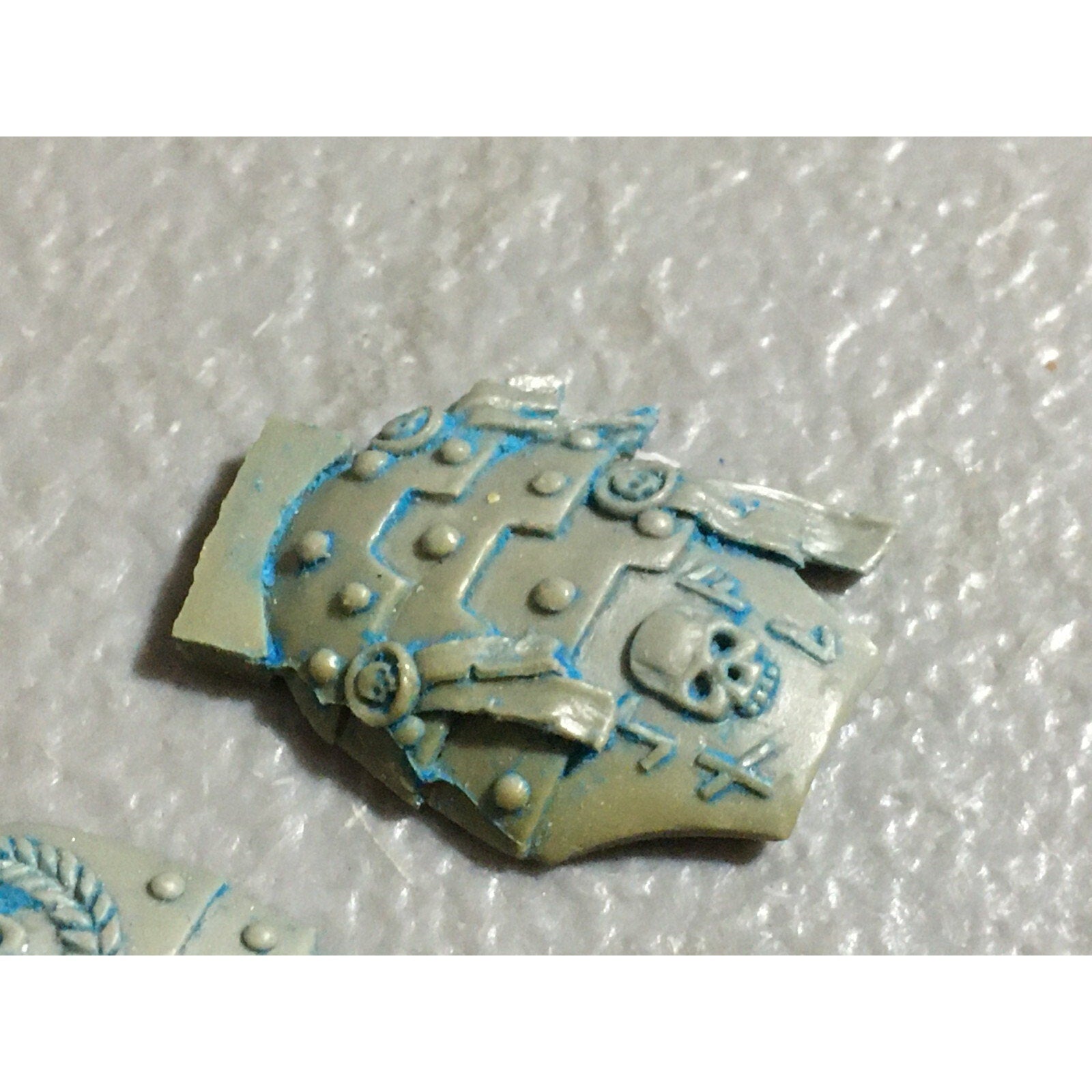 A22425 WARHAMMER 40K FORGEWORLD SPACE WOLVES PLATES ACCESSORY BITS LOT