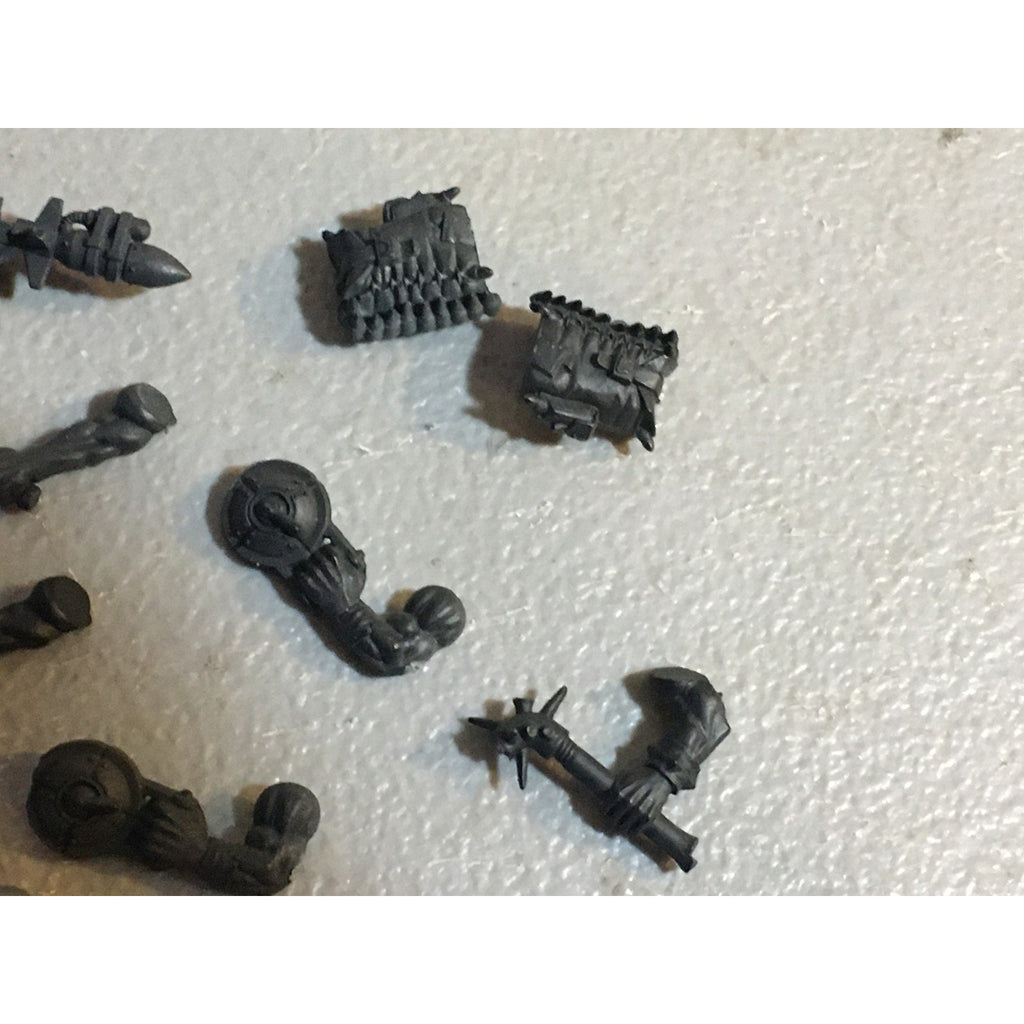 A33569 WARHAMMER 40K SPACE ORKS BITS LOT ARMS BACKPACK GRENADE GW GAMES WORKSHOP