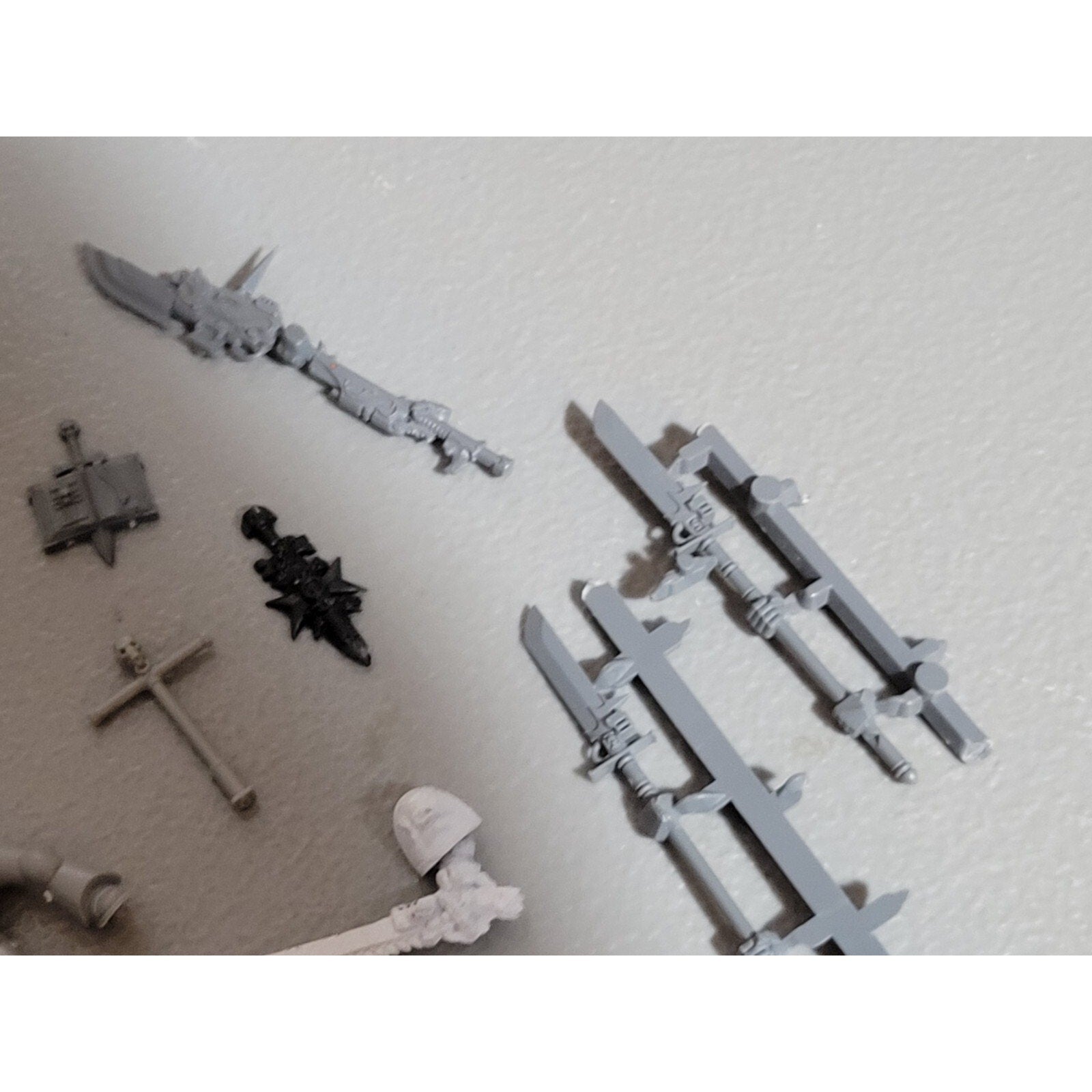 A18518 WARHAMMER 40K SPACE MARINES TERMINATORS CUSTODES BITS LOT