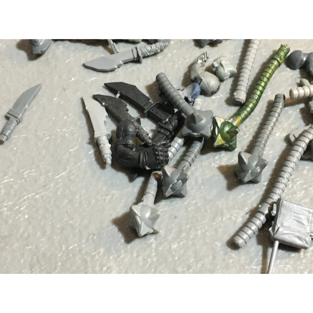 A23467 WARHAMMER 40K MIXED BITS LOT SPACE MARINES TAU ELDAR CHAOS GAMES WORKSHOP
