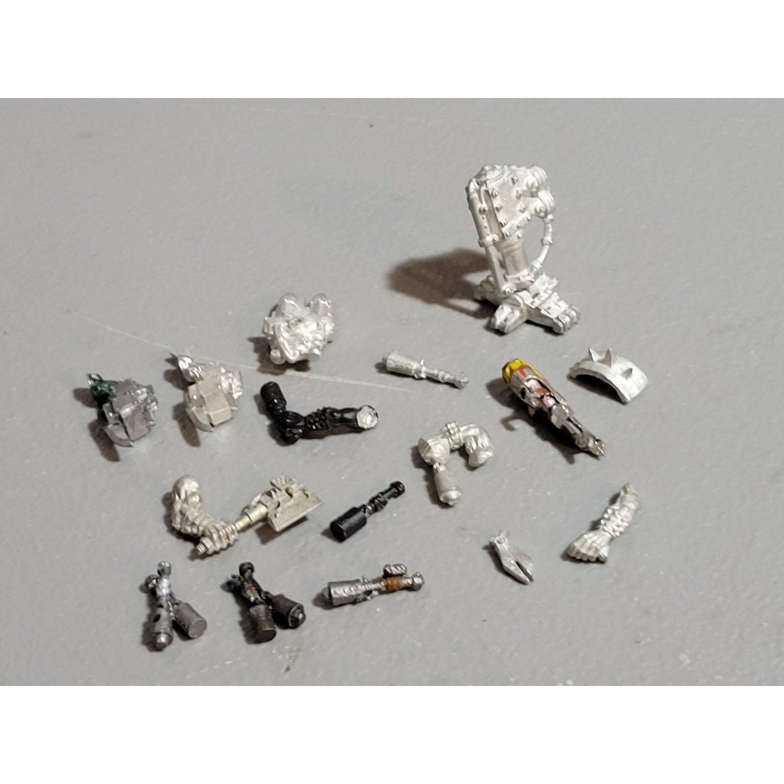 A19085 WARHAMMER 40K ORKS ALL METAL BITS LOT