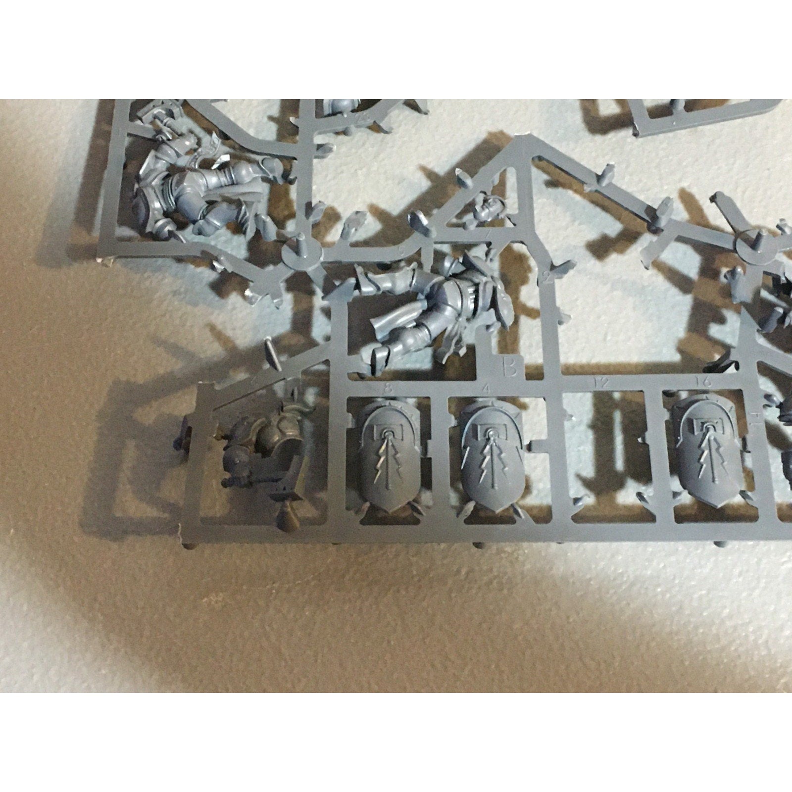A24339 WARHAMMER AOS STORMCAST ETERNALS LIBERATORS NOS 8 PK MISS 1 SHIELD GW