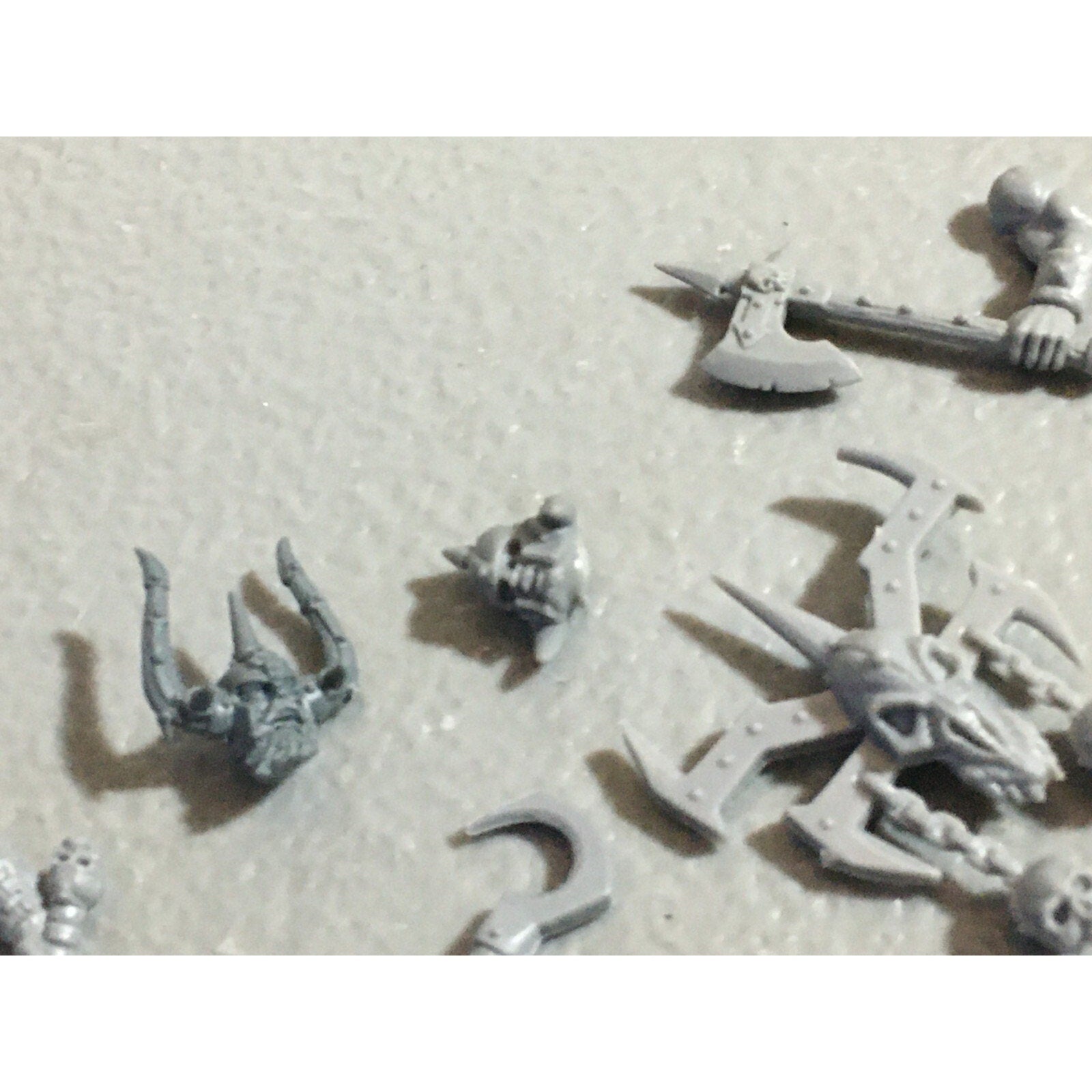 A22183 WARHAMMER FANTASY CHAOS MORTALS BITS LOT MIXED MARAUDER COMMAND & ARMS GW