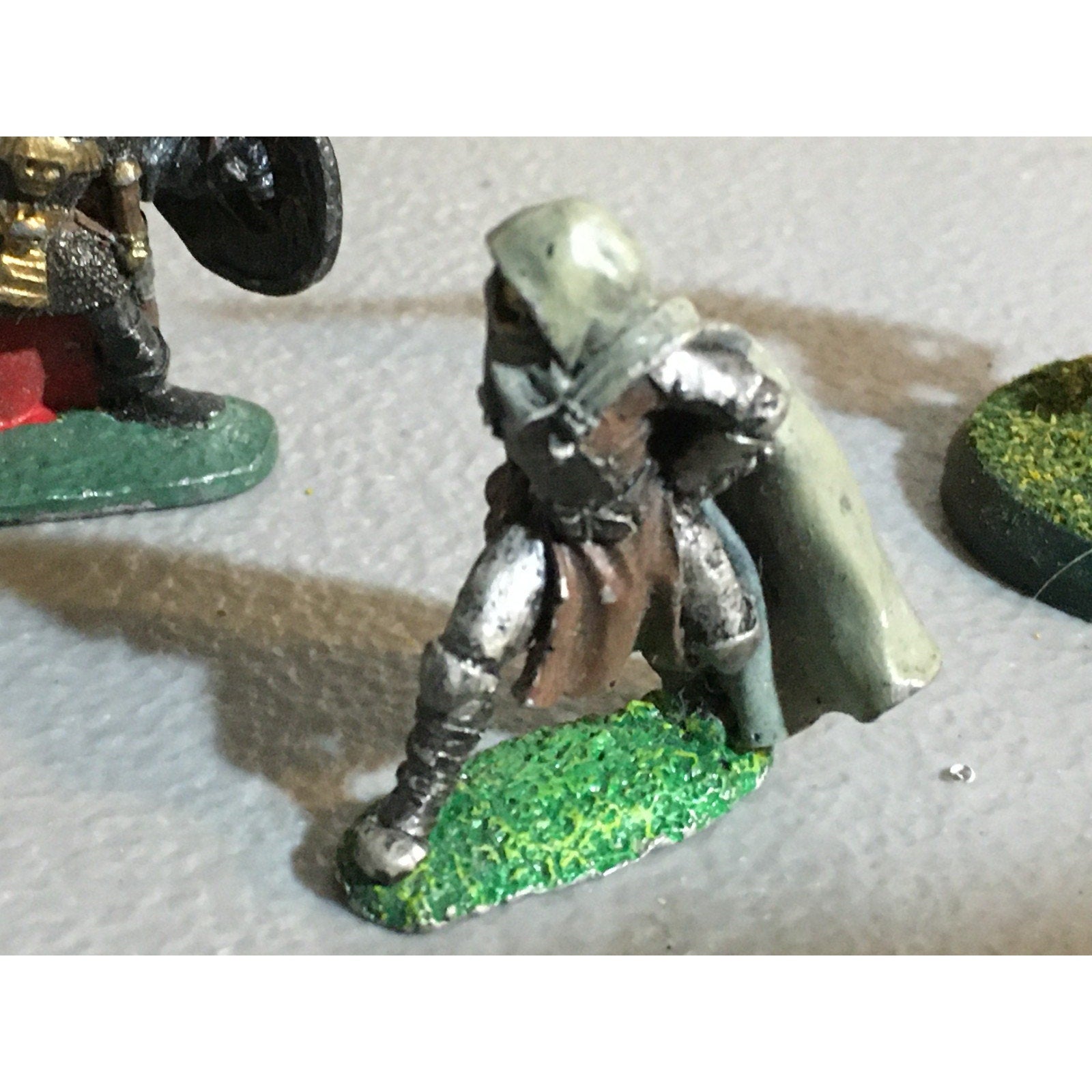 A32505 UNKNOWN METAL MINIATURES LOT HALFLING HUMAN SKELETON INCOMPLETE