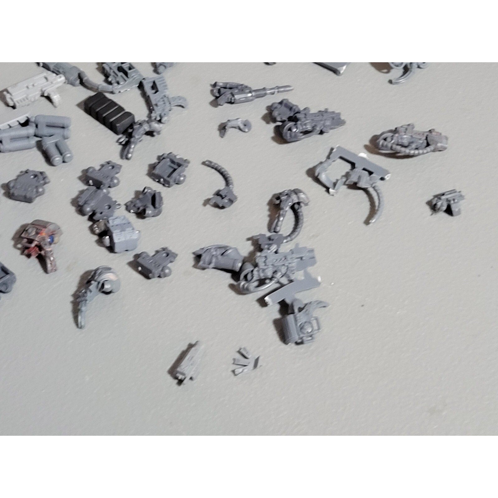 A18913 WARHAMMER 40K SPACE MARINES BITS LOT HEAVY SPECIAL PLASMA