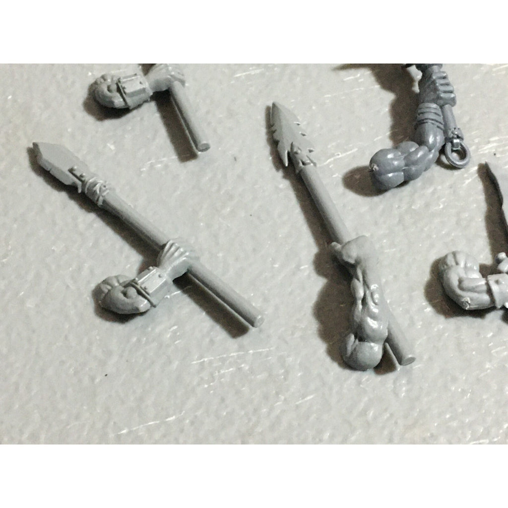 A22612 WARHAMMER FANTASY ORCS & GOBLINS BITS LOT ORC BOYZ HAND WEAPONS & SPEARS