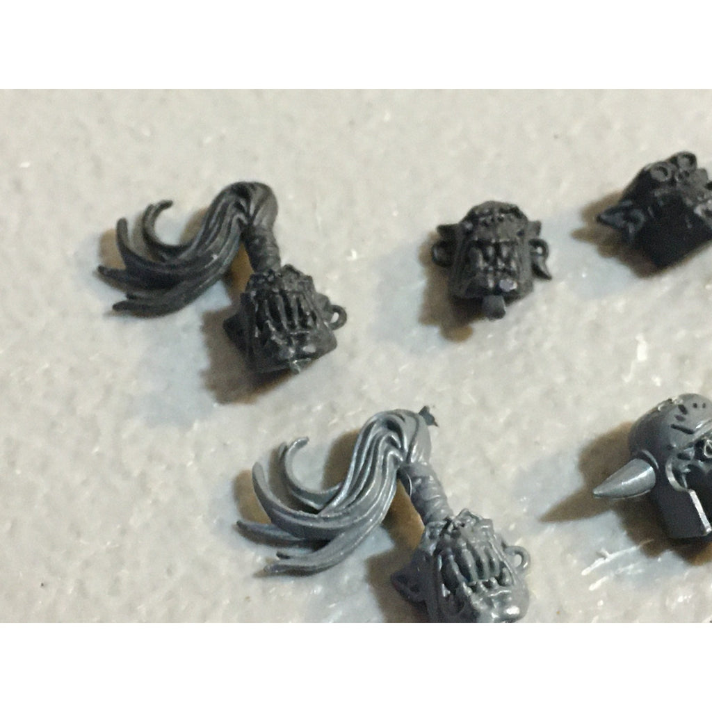 A33559 WARHAMMER 40K SPACE ORKS BITS LOT HEADS GW GAMES WORKSHOP