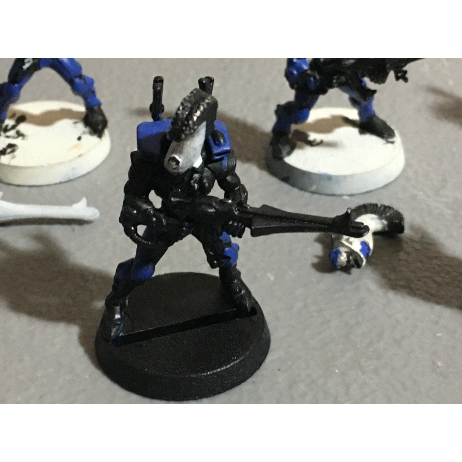 A22117 WARHAMMER 40K ELDAR CRAFTWORLDS DIRE AVENGERS METAL HEADS MISS 1 ARM GW