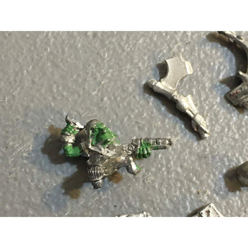 A32577 WARHAMMER 40K MIXED RANDOM BITS LOT ALL METAL POUCH HOLSTER GW